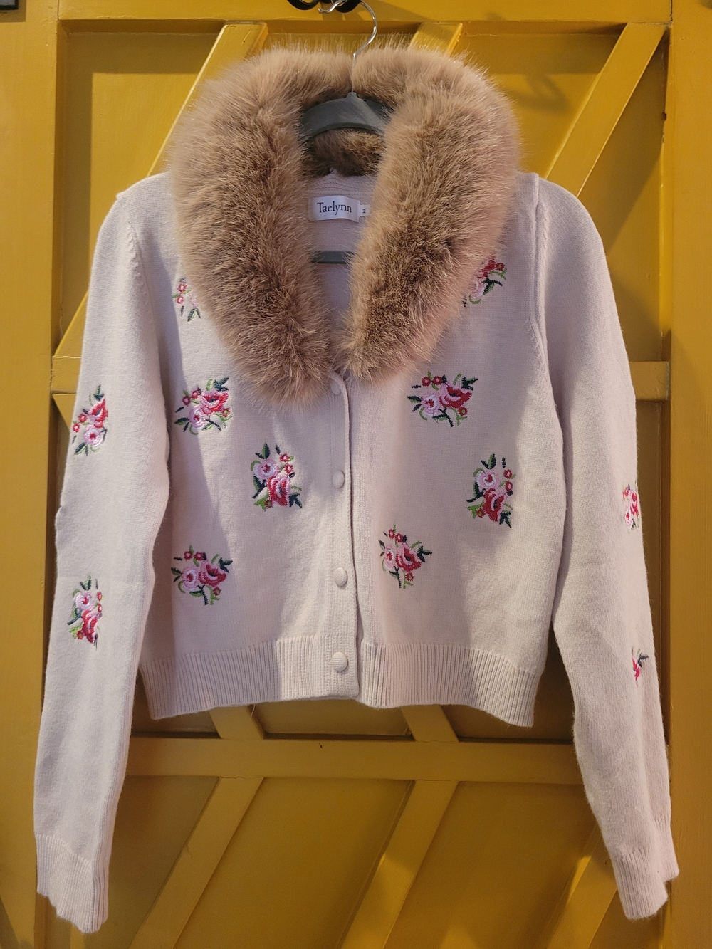 Vintage Taelynn Cream Floral Embroidered Sweater with Faux Fur Collar
